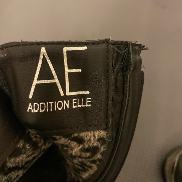 Black Women’s High Heel Boots - Picture 2 of 3